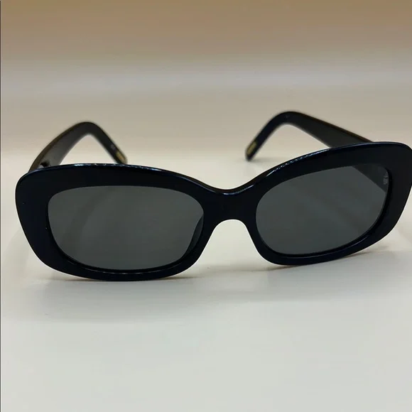 Used - FENDI FS5131 RX Sunglasses - Picture 6 of 15